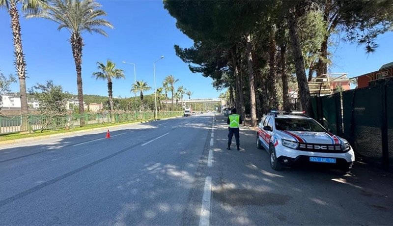 Alanya'da jandarmadan araç ve sürücülerine ceza yağdı